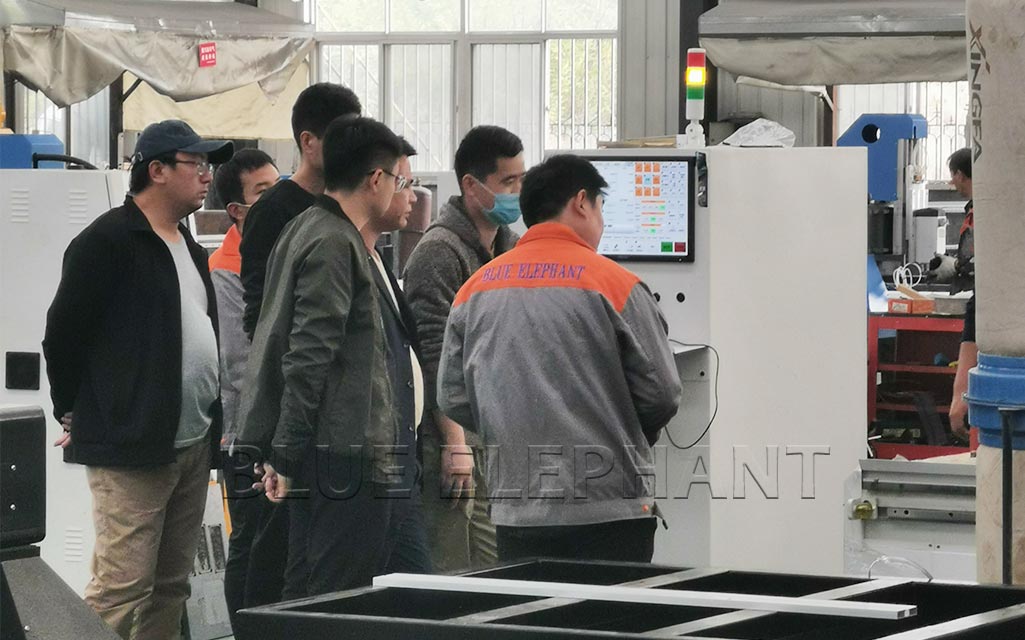 山東威?？蛻舻綇S考察直排加工中心
